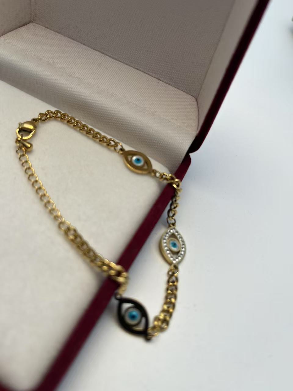 Guldbelagt  Blå Sten Armbånd - Elegant og Stilfuldt