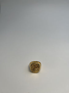 Guldbelagt Solmønster Bred Ring - Retro og Storslået