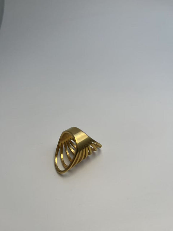 Guldbelagt Flerlags Åben Ring - Moderne og Elegant
